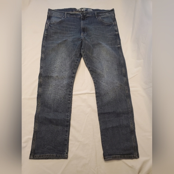 Wrangler Retro Slim Straight  Men's Jeans Size 40x32 Blue Western Style Denim - Picture 1 of 7
